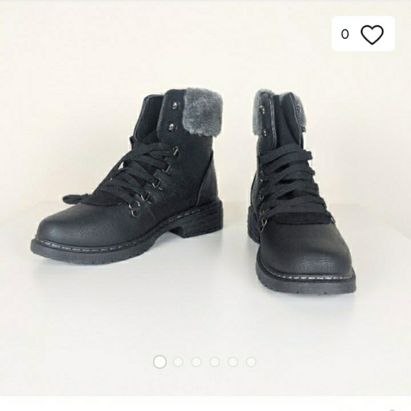 Lace up hiker boots - Picture 2 of 4